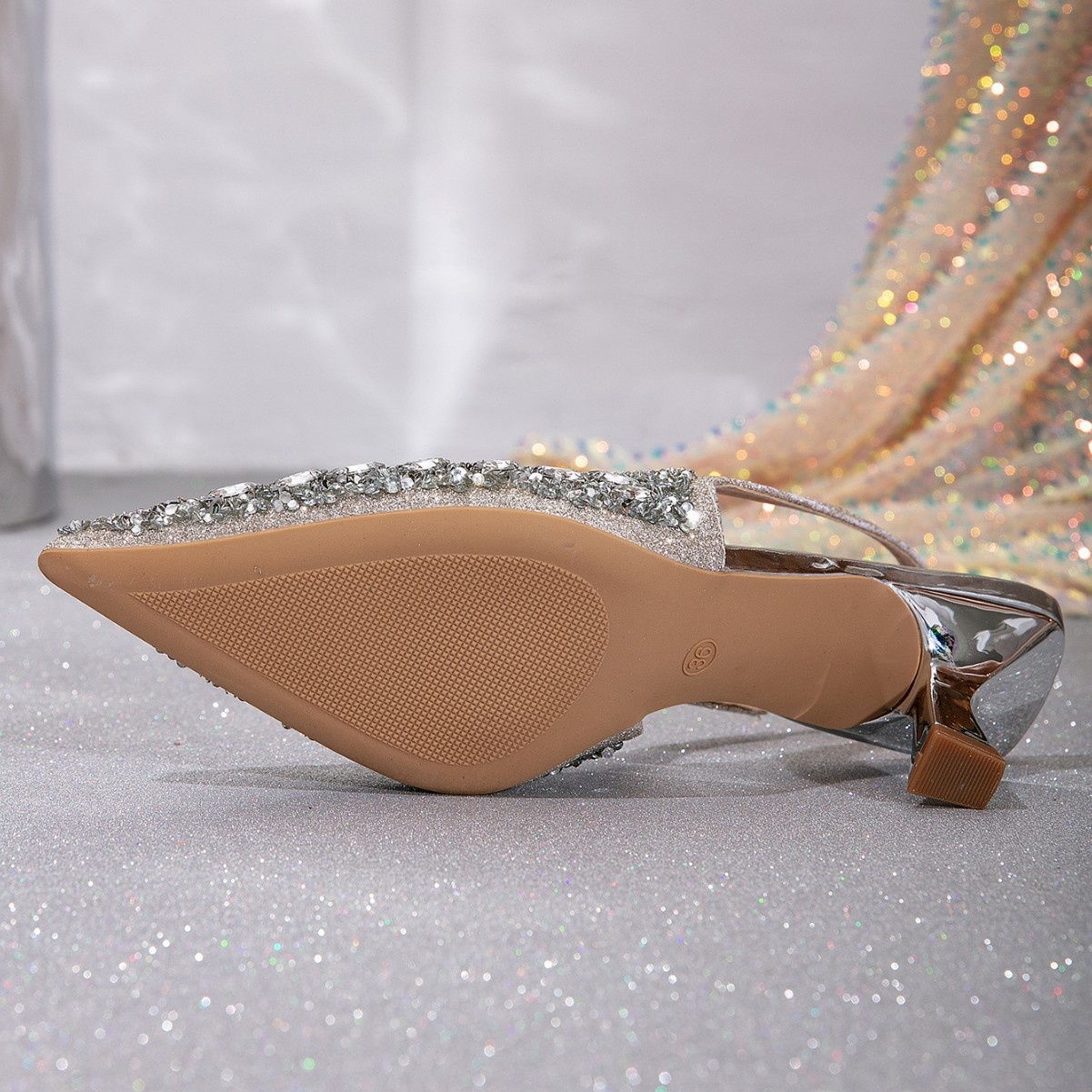Модные туфли-лодочки на высоко – обзор и цена Court Heel Pointed