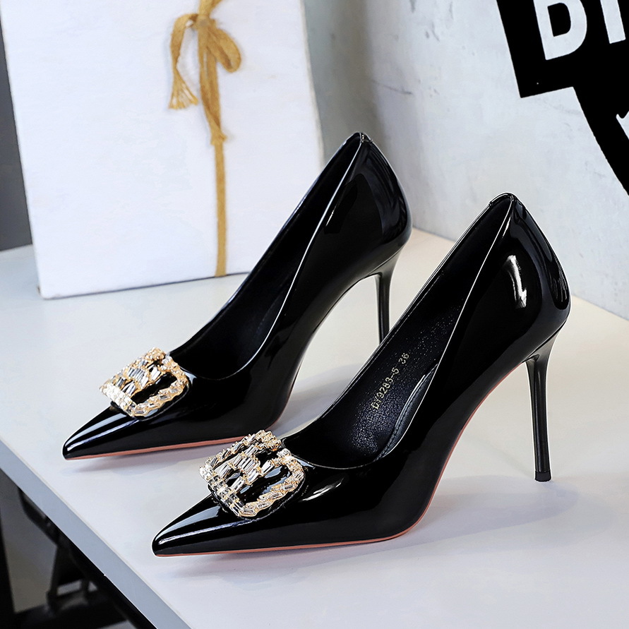Элегантные туфли BIGTREE на вы – обзор и цена Court Heel Pointed