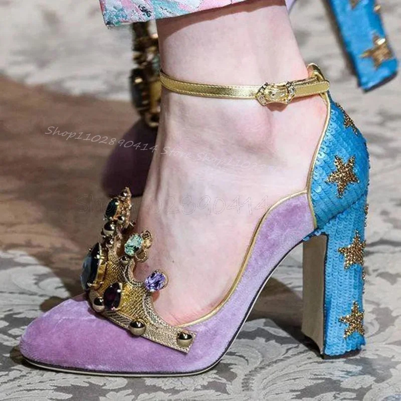 Туфли-лодочки с острым носком  – обзор и цена Court Heel Pointed
