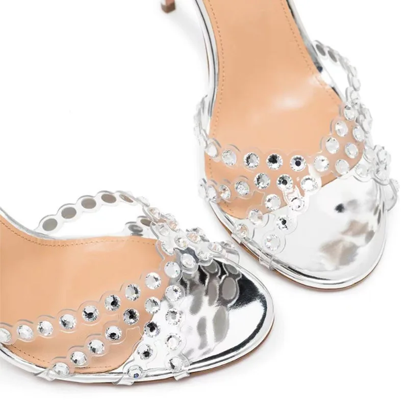 Элегантные серебристые босонож – обзор и цена Jelly Sandal Women
